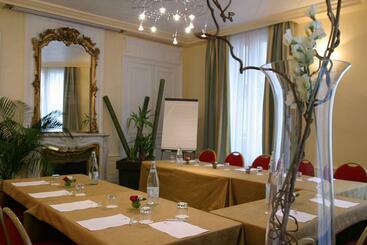 B4 Grand Hotel Lyon
