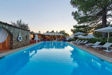 בית מלון כפרי A'mare Corsica - Seaside Small resort