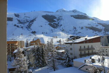 هتل Chalet Des Champions