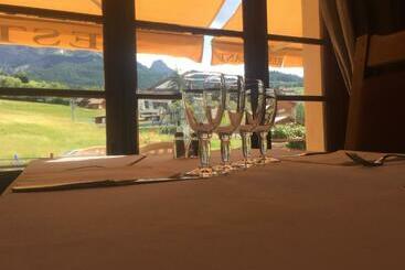 هتل Hôtel Soleil Des Neiges