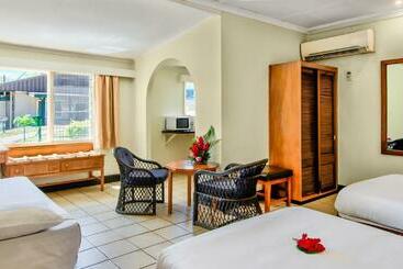 هتل Tanoa Skylodge