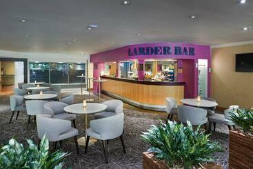 Village Hotel Bracknell
