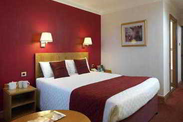 The Royal Angus Hotel