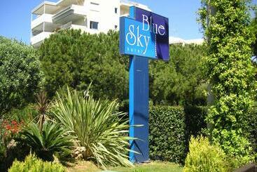 هتل Blue Sky