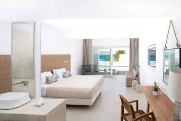 هتل Manoula S Beach Mykonos Resort