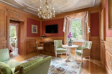 هتل Cristallo, A Luxury Collection Resort & Spa, Cortina D  Ampezzo