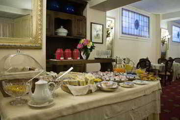 De Rose Hotel