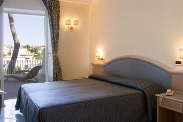 هتل Hermitage Resort & Thermal Spa