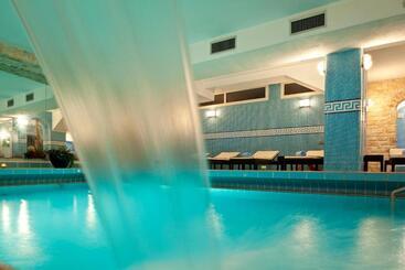 هتل Le Querce Resort Sea Thermae & Spa