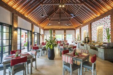 ホテル Kuta Seaview Boutique Resort