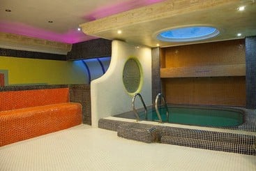 Tehran Grand Hotels