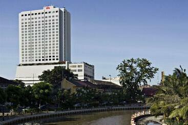 هتل Ramada Plaza By Wyndham Melaka