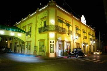 هتل Suites Kino