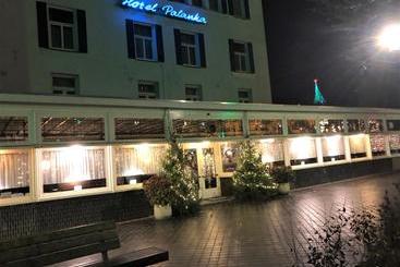 هتل Palanka