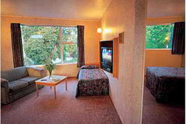 בית מלון כפרי Quality Inn Collegiate