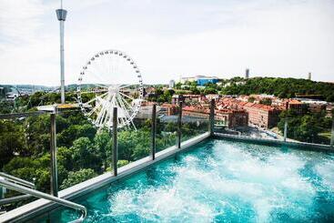 هتل Gothia Towers & Upper House