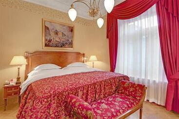 Hotel National, A Luxury Collection , Moscow