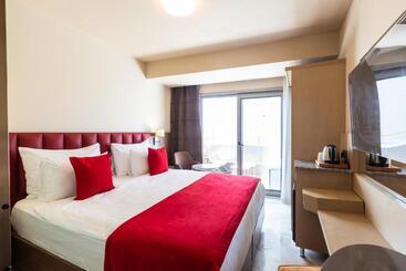 Hotel Ramada By Wyndham Istanbul Pera