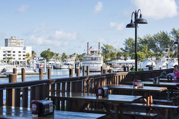 استراحتگاه Days Inn Ft. Lauderdale Bahia Cabana