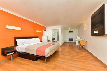 Motel 6 Vista, Ca