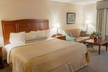 酒店 Best Western Plus Country Cupboard Inn