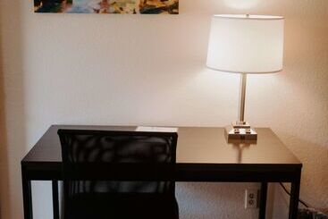 Отель Best Western Sonoma Winegrower's Inn