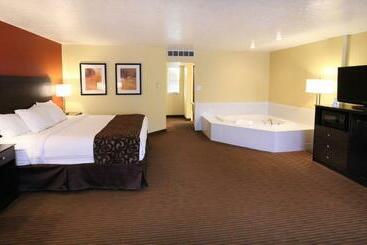 هتل Baymont By Wyndham Cedar City