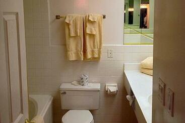هتل Baymont By Wyndham Cedar City