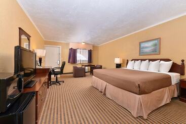 فندق Executive Plus Inn And Suites
