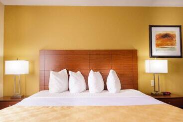 فندق Best Western Kiva Inn