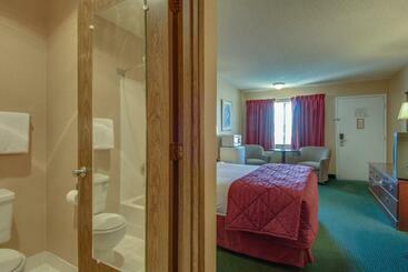هتل Bridgeway Inn & Suites