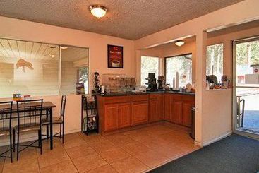 هتل Rodeway Inn Wildwood Inn