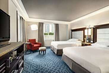 هتل Hilton Checkers Los Angeles