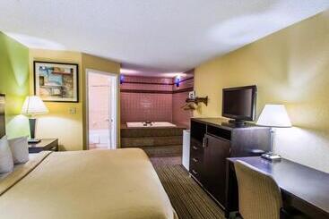 酒店 Quality Inn Gainesville Near University