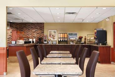 هتل Ramada By Wyndham Sioux City