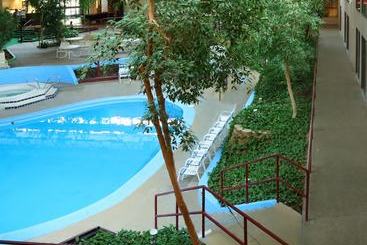Townhouse Hotel Grand Forks