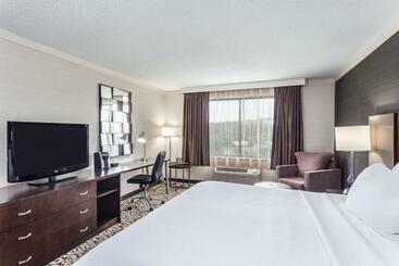 هتل Crowne Plaza Danbury, An Ihg