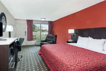 هتل Days Inn By Wyndham Cullman