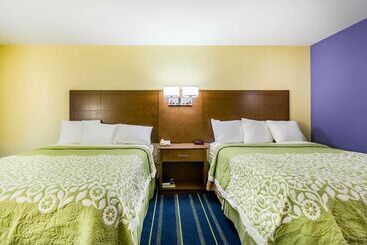 هتل Days Inn By Wyndham Hartford/closest Downtown