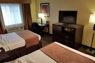 هتل Quality Inn & Suites Morgantown   University Area