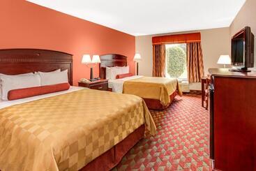 فندق Ramada By Wyndham Murfreesboro