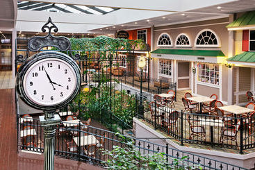 هتل Days Inn By Wyndham Penn State