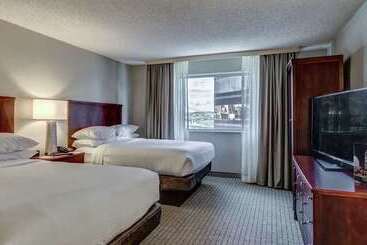 هتل Embassy Suites By Hilton Cincinnati Rivercenter