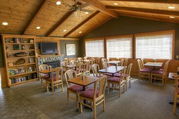 فندق Poulsbo Inn & Suites