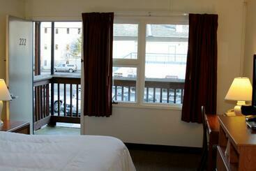 هتل The Driftwood Lodge