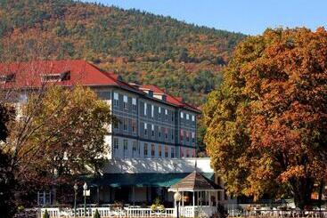 استراحتگاه Fort William Henry