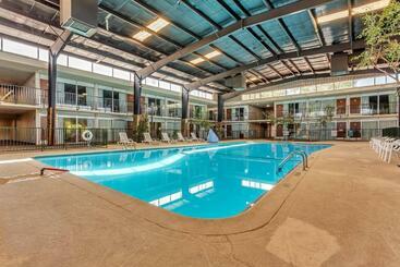 هتل Days Inn By Wyndham Ogden