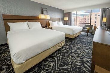 호텔 Doubletree By Hilton Jamestown