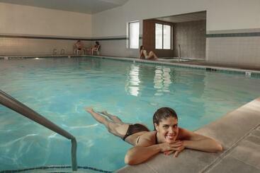 هتل High Desert Inn