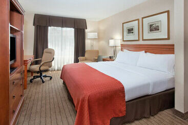 هتل Holiday Inn Country Club Plaza